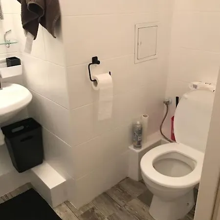 Przytulny Apartament Z Bezplatnym Parkingiem